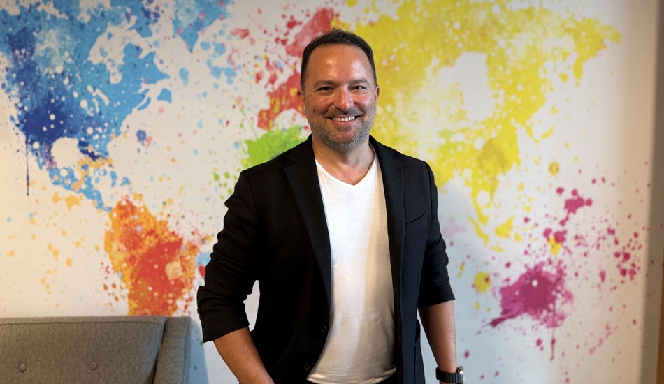 Karnaval, radyo deneyimini milyonların kalbine dokunan bir güce dönüştürüyor